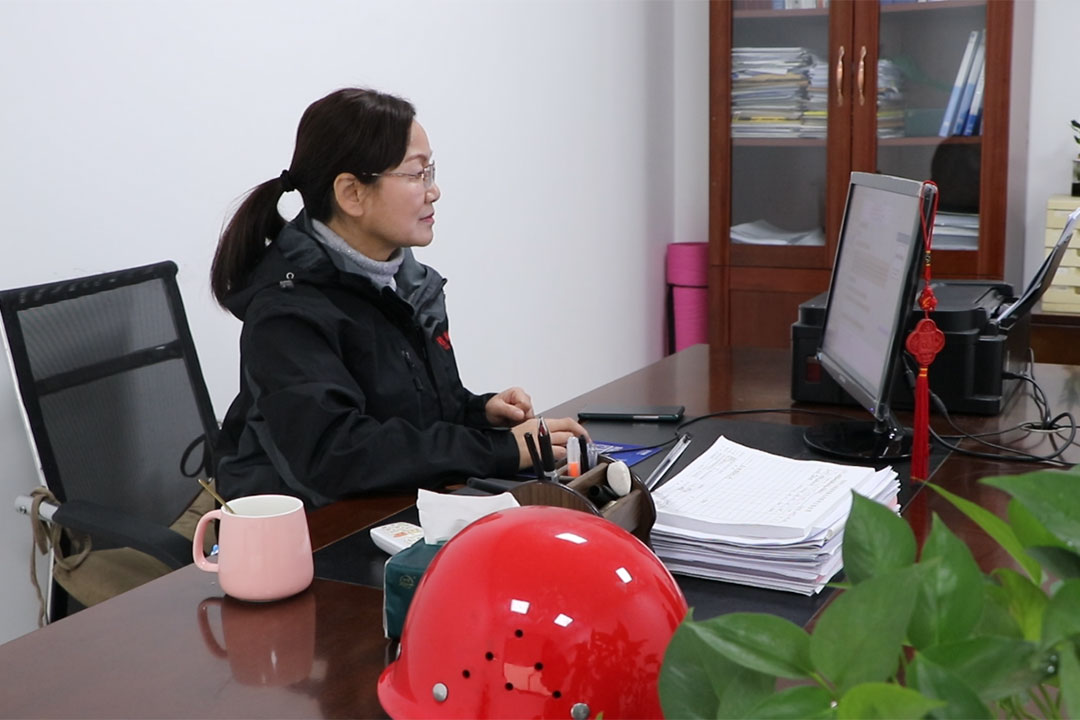 ����װ������־�����޾�������η������ƴ������Ϸ���Ӯ����